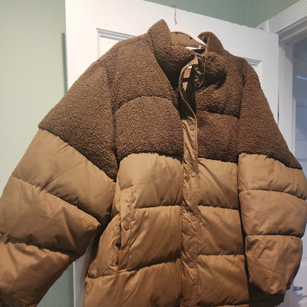 Good American Warm Brown Puffer Jacket
